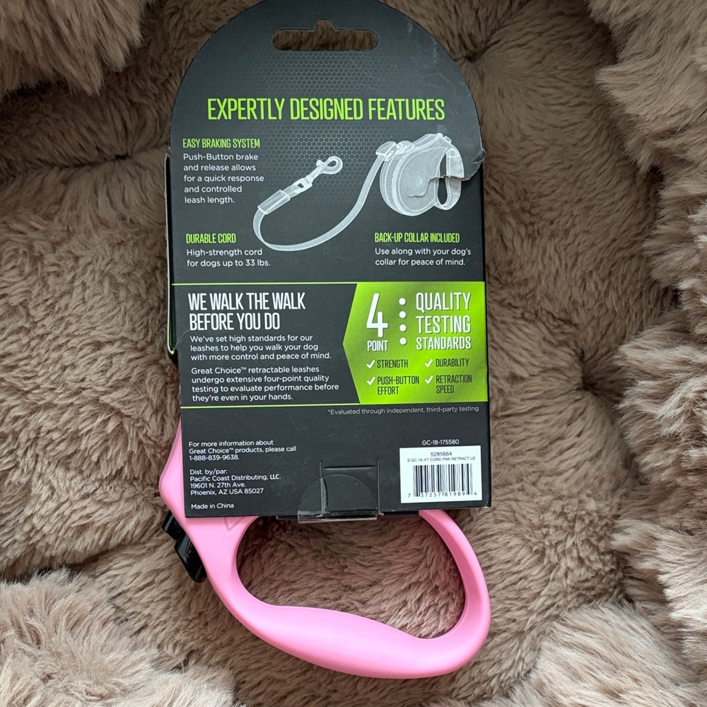 Pink Retractable Dog Leash - Picture 2 of 2